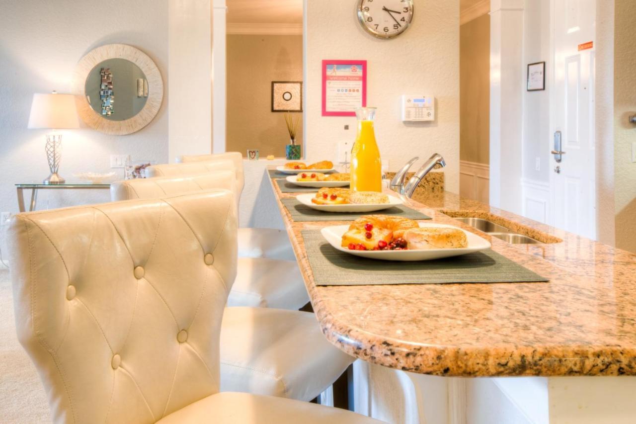 Stunning Lakeview Condo Wprivate Balcony Kissimmee Luaran gambar
