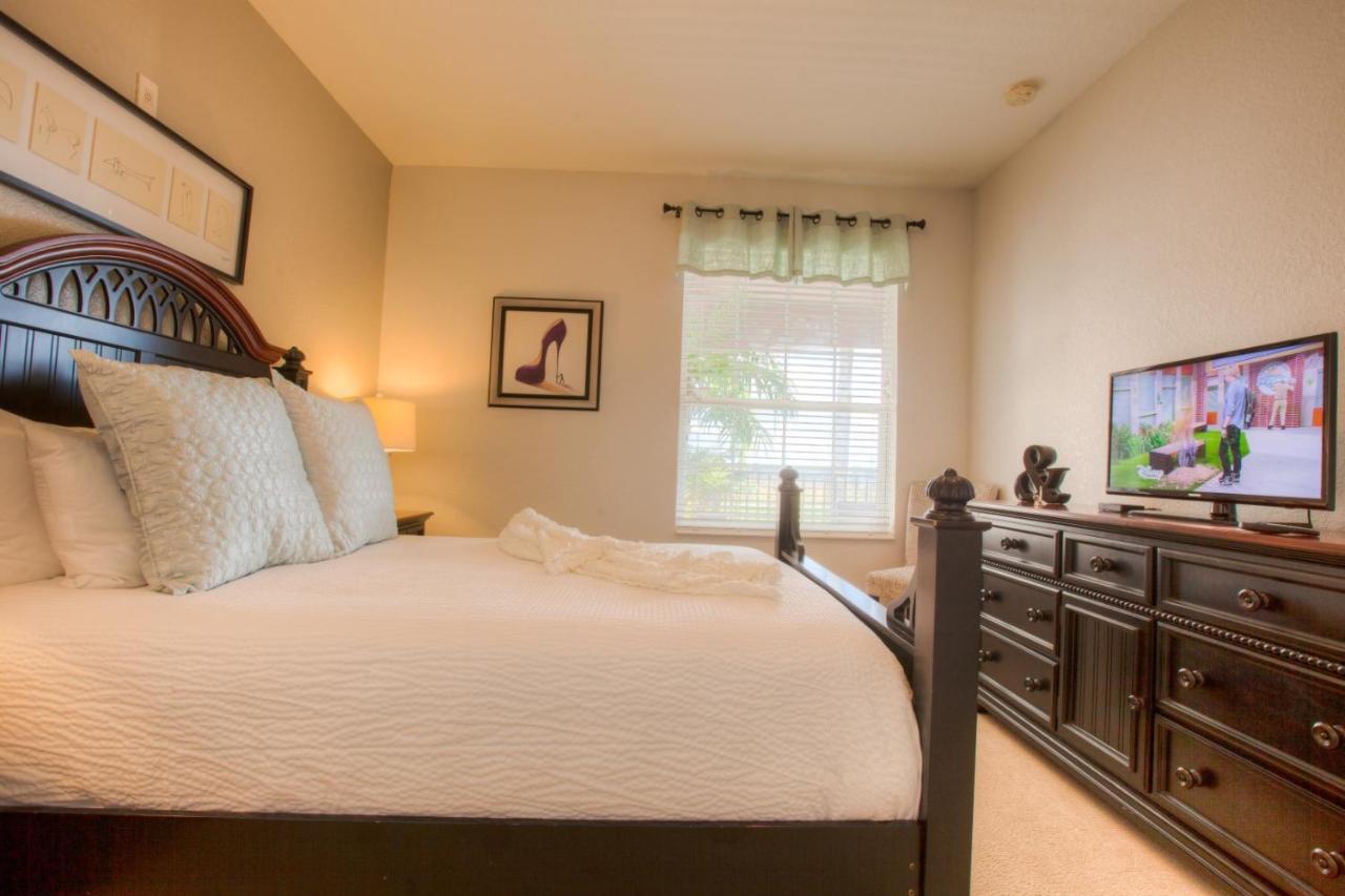 Stunning Lakeview Condo Wprivate Balcony Kissimmee Luaran gambar