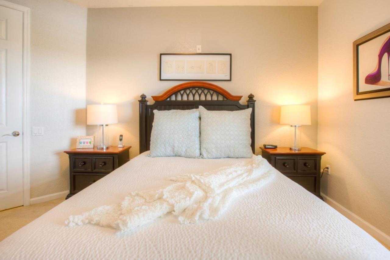 Stunning Lakeview Condo Wprivate Balcony Kissimmee Luaran gambar