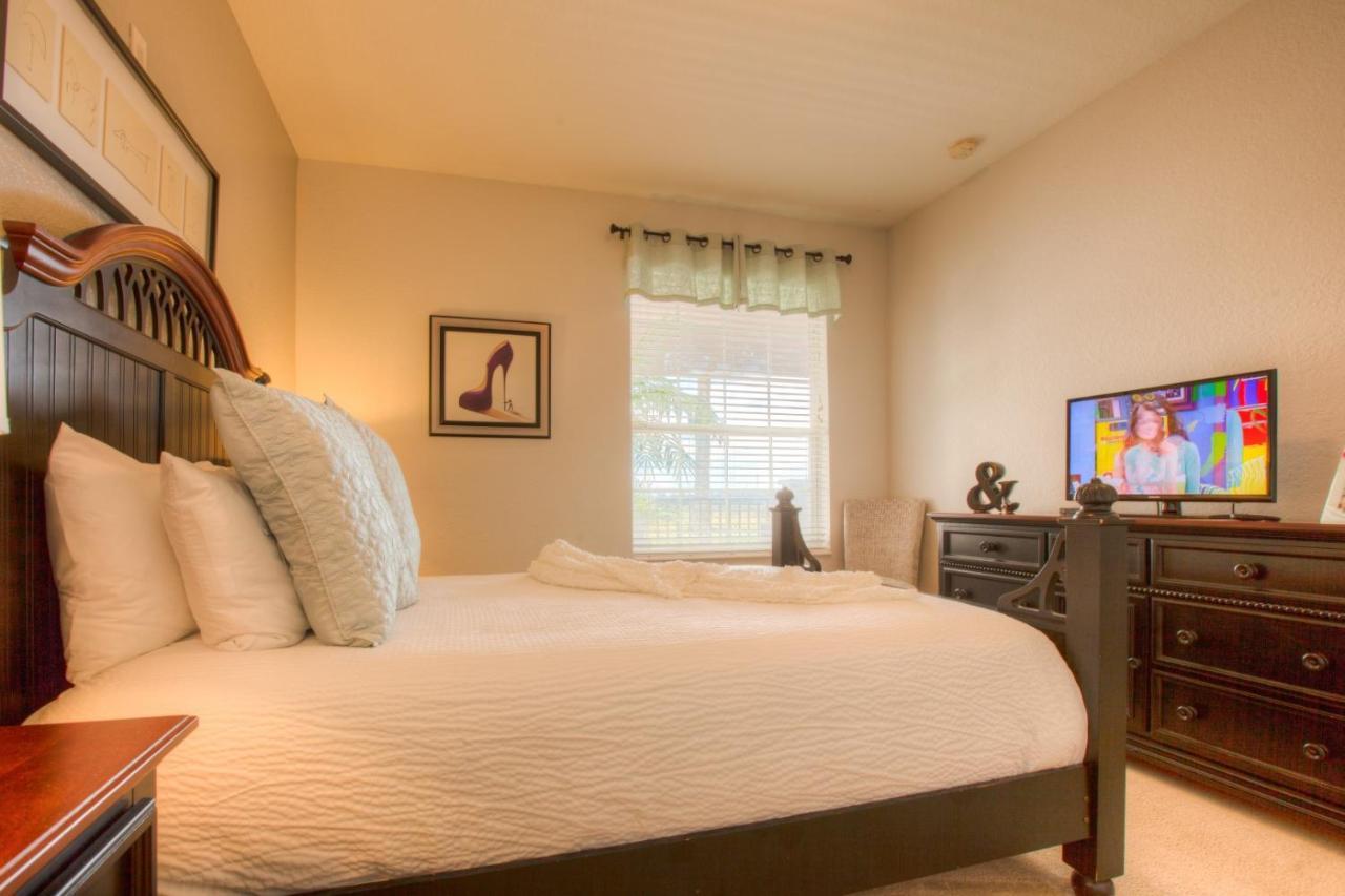 Stunning Lakeview Condo Wprivate Balcony Kissimmee Luaran gambar