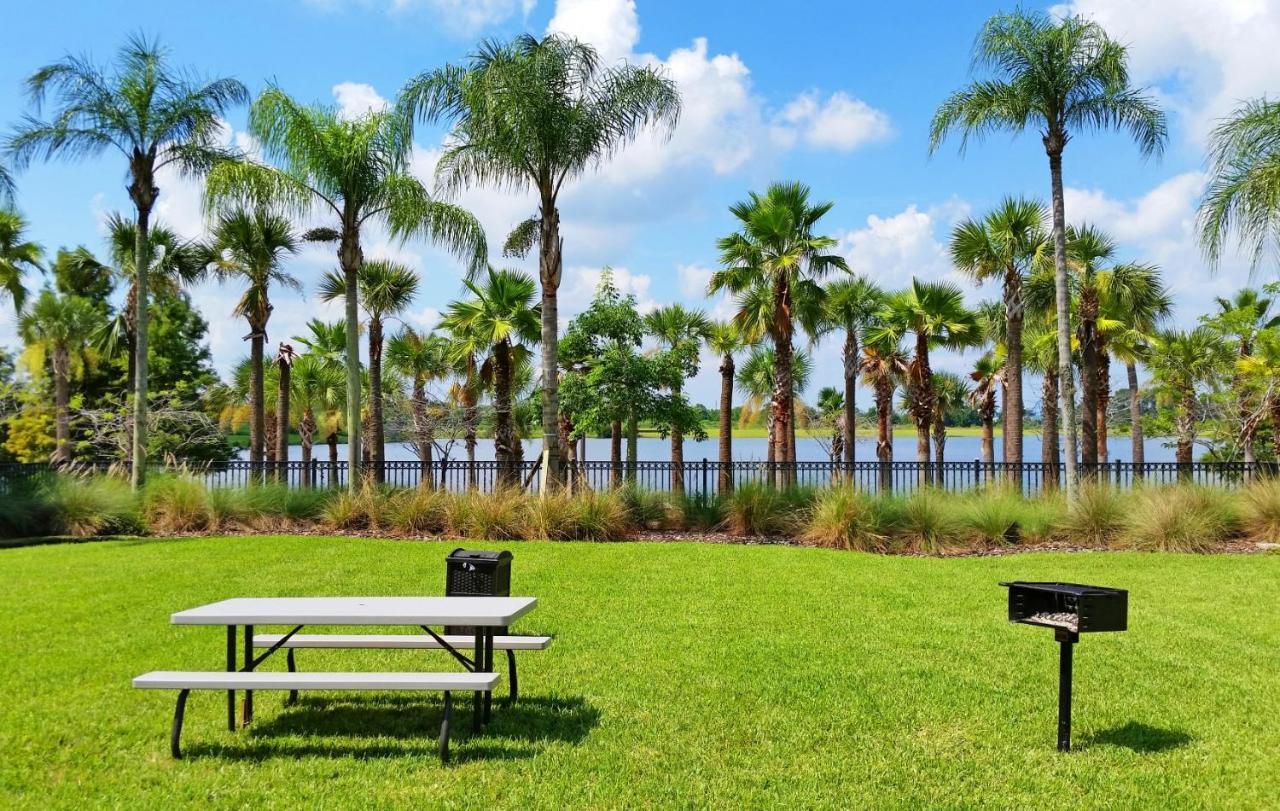 Stunning Lakeview Condo Wprivate Balcony Kissimmee Luaran gambar
